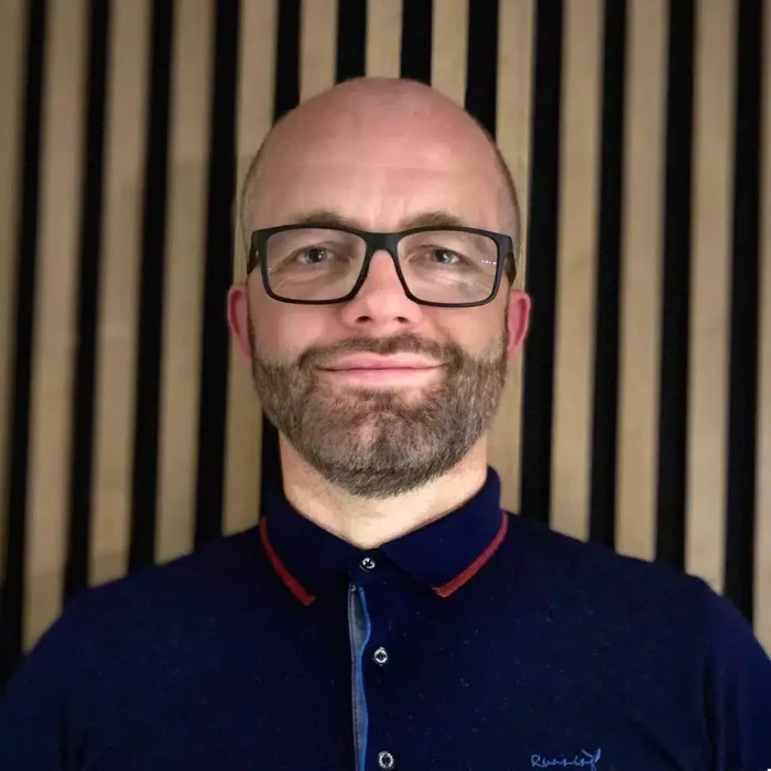 Tomasz | Teacher